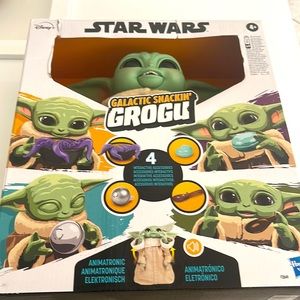 Star Wars Galactic Snacking Grogu